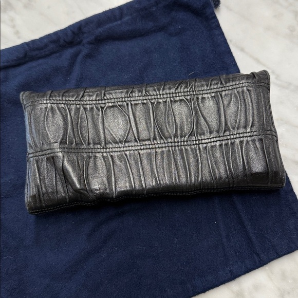 Prada Black Leather Gaurfre Pleat Wallet - Picture 3 of 14